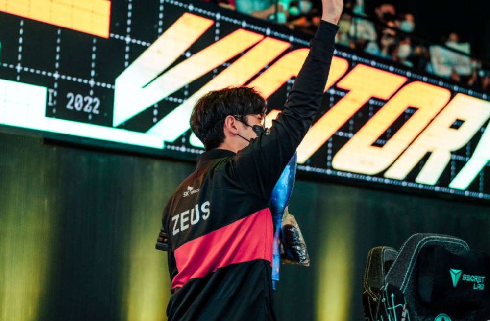 开云体育在线-100T横扫DK，Oner线上压制力十足宿敌对决四强赛，让粉丝疯狂欢呼